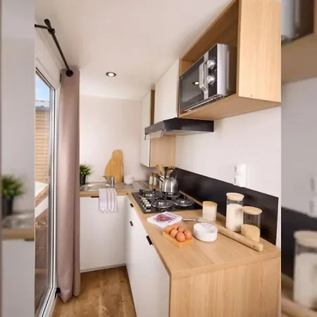 Mobil Avec Terrasse Pour 4 Personnes, 2 - Api-1-52-1287 *
